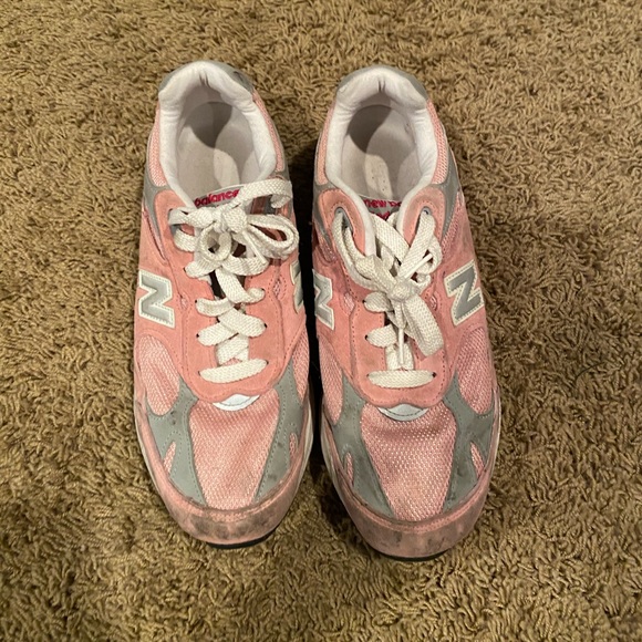 Pink New Balance Tennis Shoes - Picture 3 of 3
